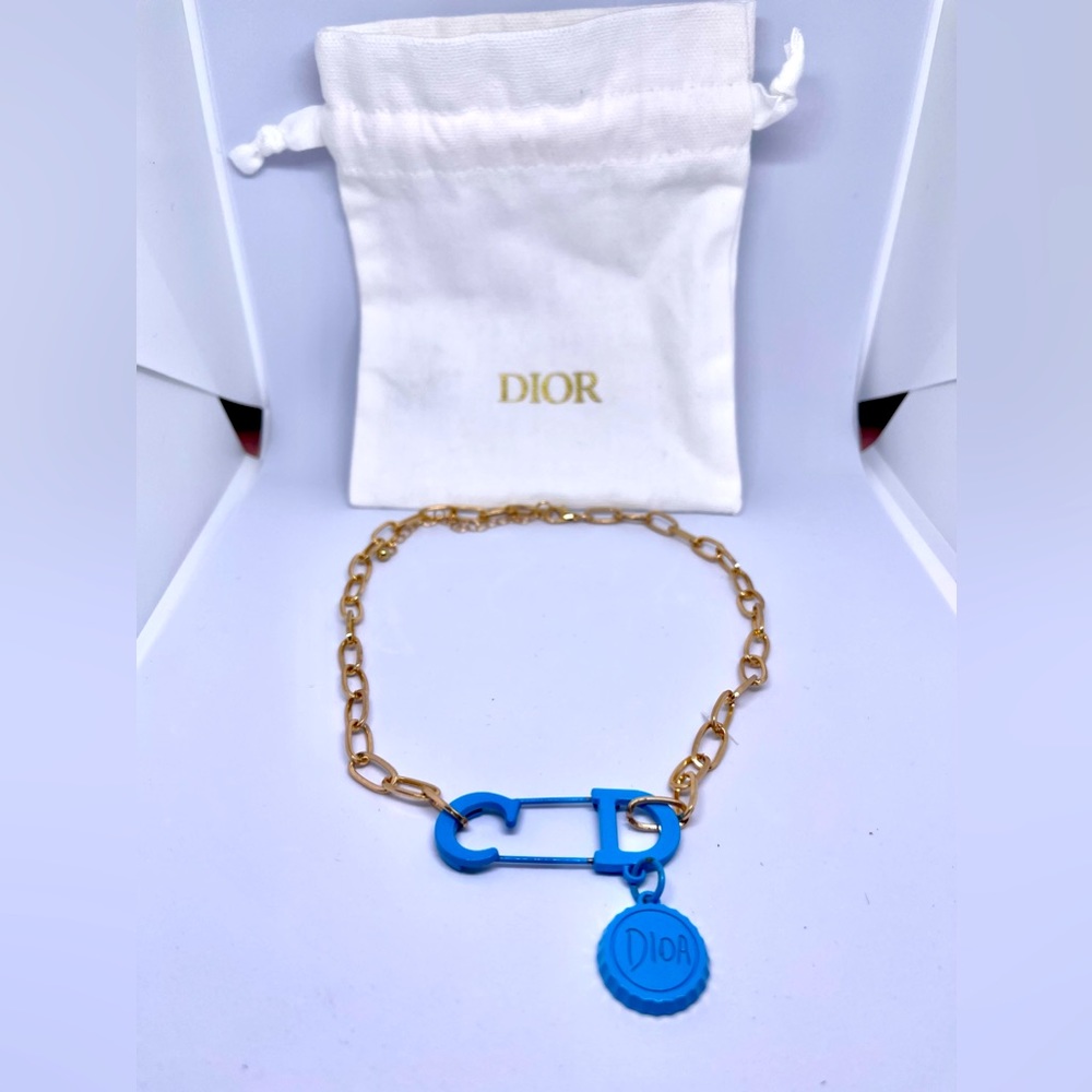 New 100% Authentic Dior Safety Pin Pendant - Picture 3 of 4